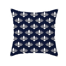 Charger l'image dans la galerie, Housse de coussin 45x45 cm - Pluie de fleurs
