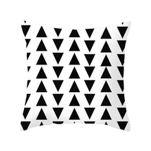 Charger l'image dans la galerie, Housse de coussin 45x45 cm - Lignes de Triangles

